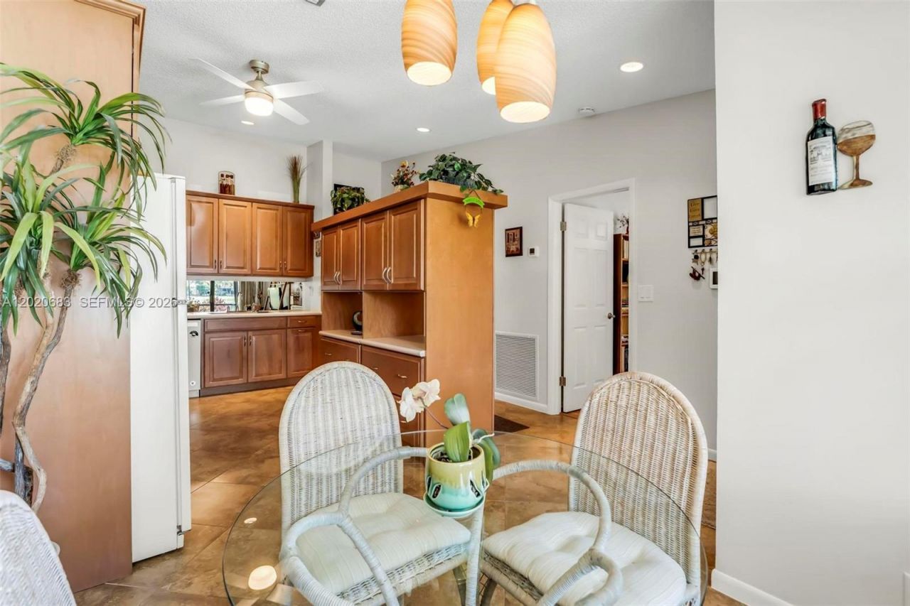 828 NW 79th Ter, Plantation, FL 33324 Photo