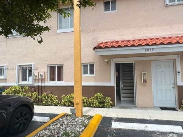 8059 NW 8th St , Unit 4, Miami, FL 33126