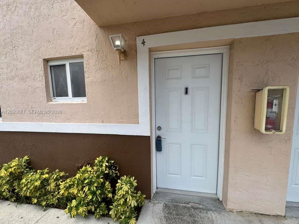 8059 NW 8th St, Unit 4, Miami, FL 33126 Photo
