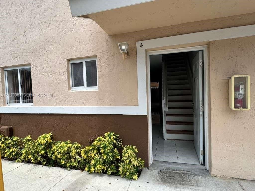 8059 NW 8th St, Unit 4, Miami, FL 33126 Photo