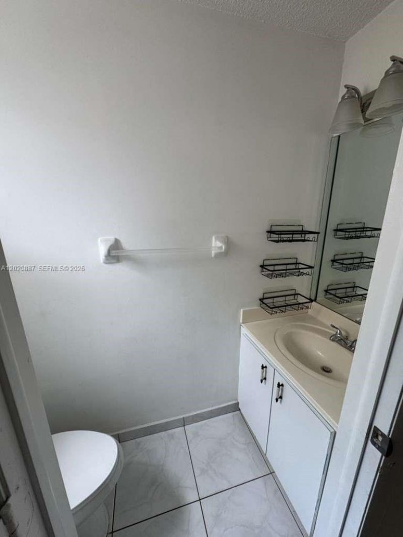 8059 NW 8th St, Unit 4, Miami, FL 33126 Photo
