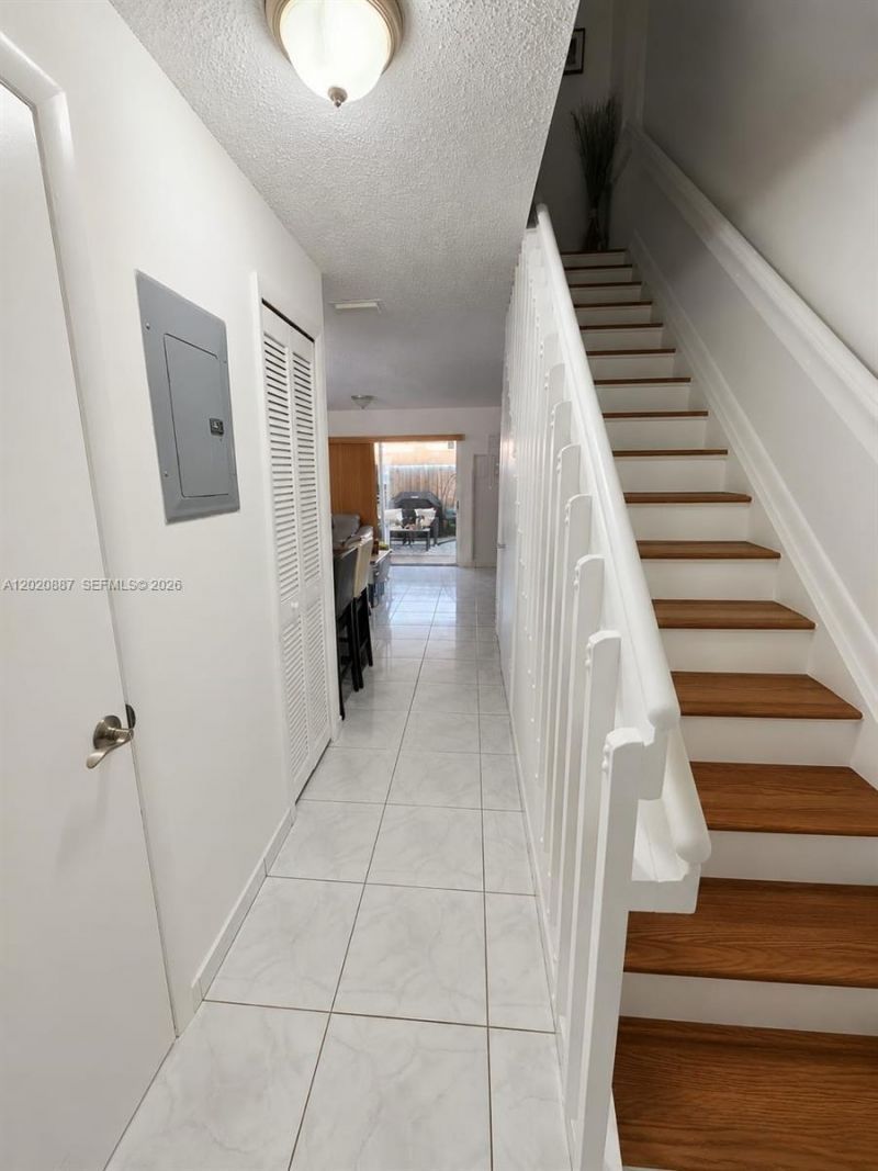 8059 NW 8th St, Unit 4, Miami, FL 33126 Photo