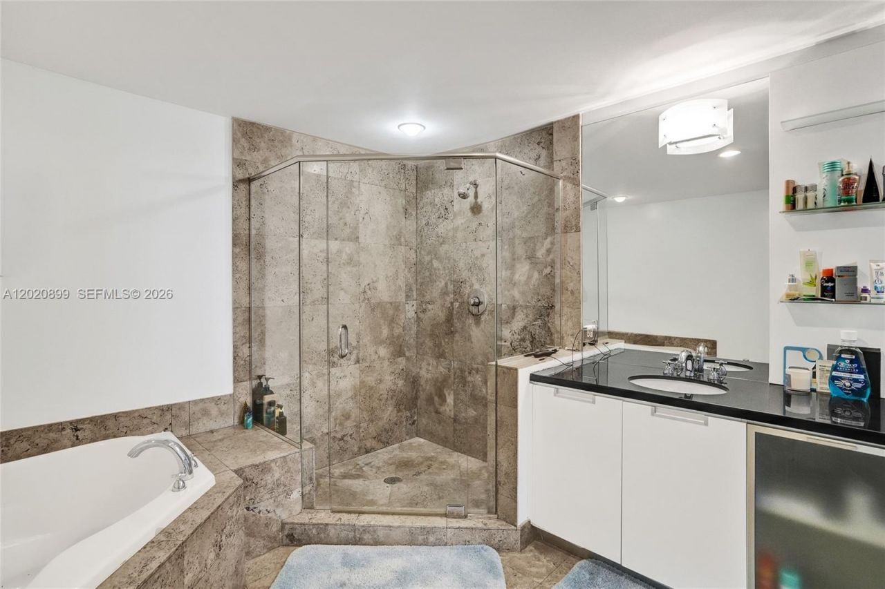 7901 Hispanola Ave , Unit 2010, North Bay Village, FL 33141 Photo