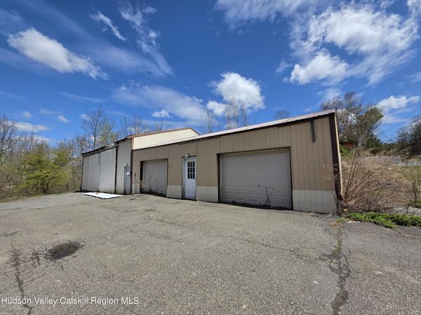 852 New York 17b , Monticello, NY 12701