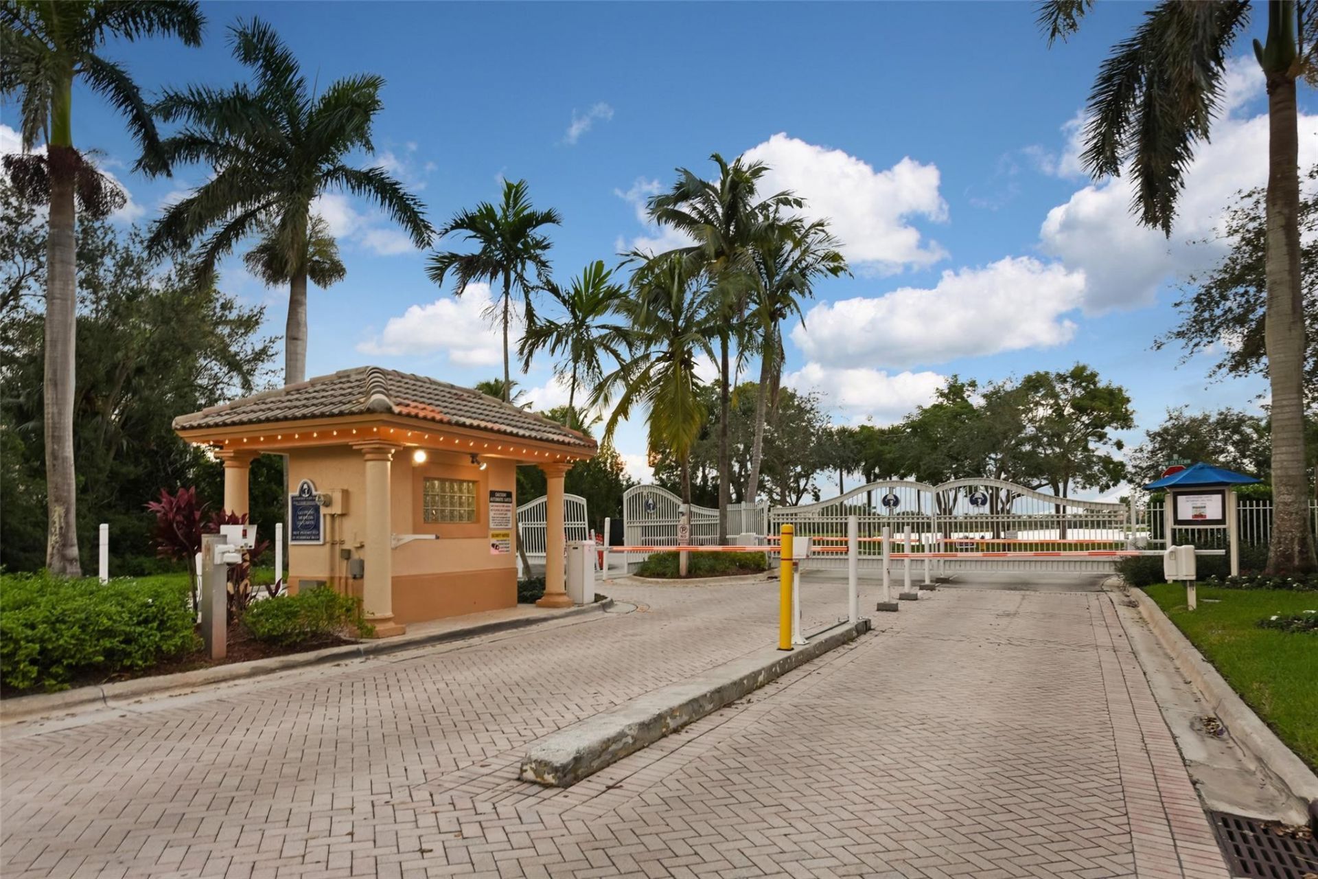 16744 NW 12th Court, Pembroke Pines, FL 33028 Photo