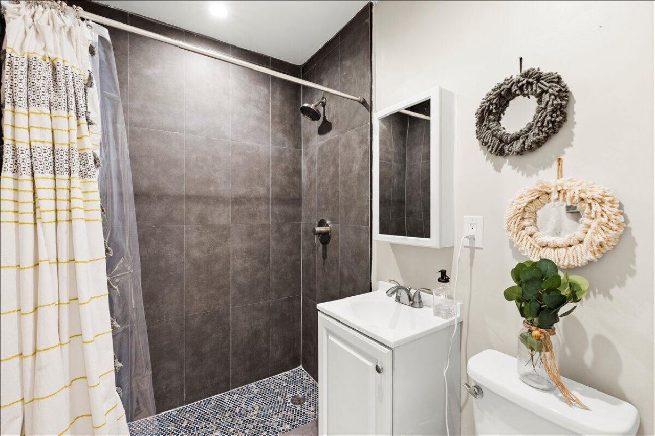1421 NW 7th Terrace, Fort Lauderdale, FL 33311 Photo