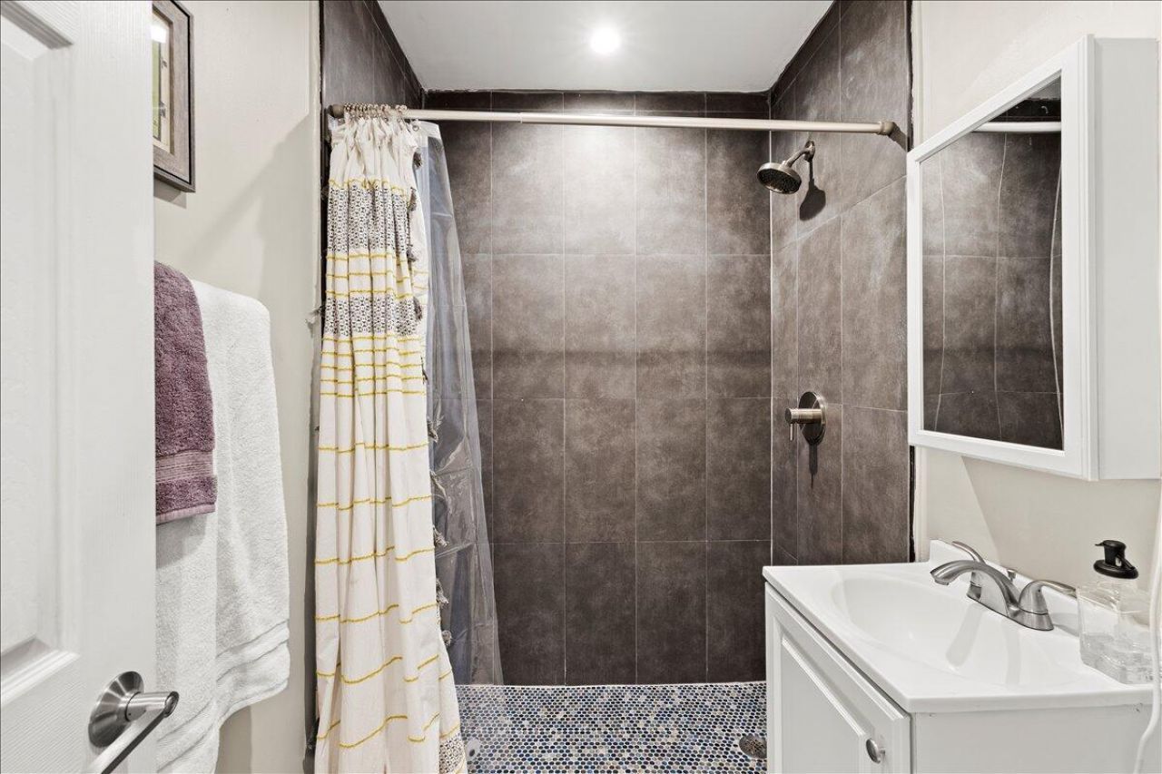 1421 NW 7th Terrace, Fort Lauderdale, FL 33311 Photo