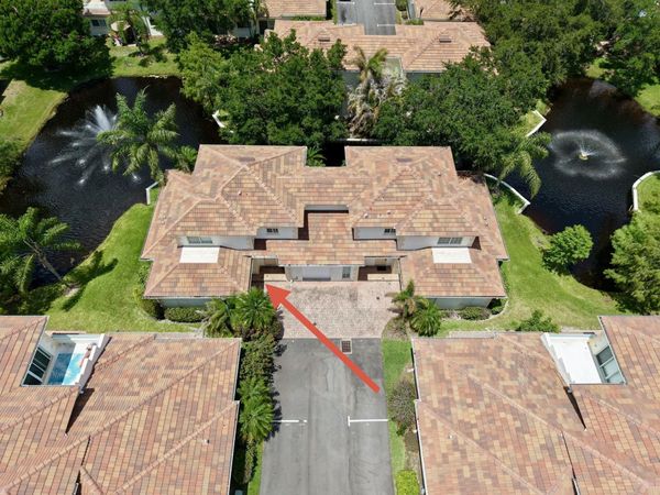 568 7th Square, Vero Beach, FL 32962
