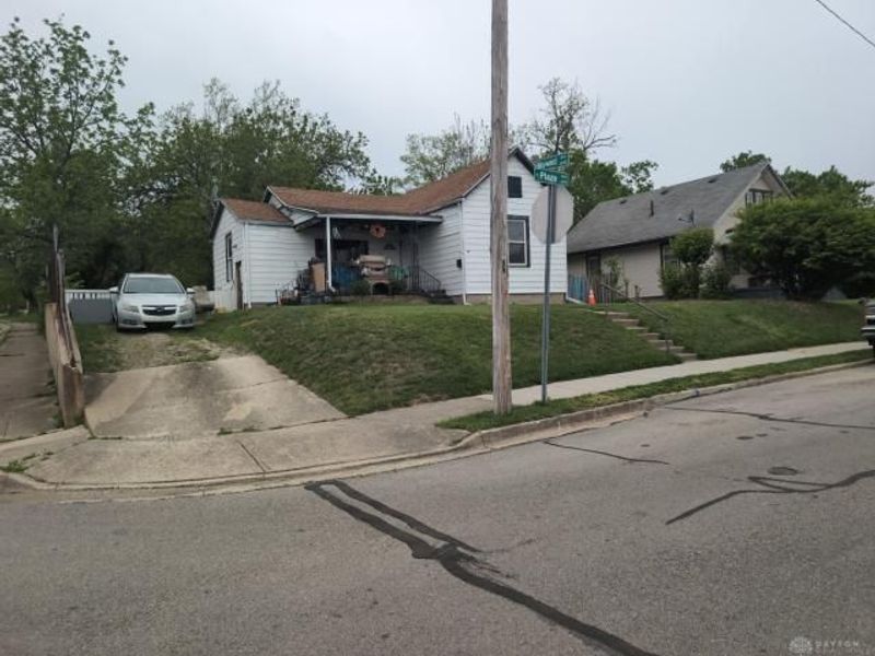 63 S Plaza Avenue, Dayton, OH 45417 Photo 2