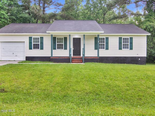 108 Fountain Drive , Jacksonville, NC 28540