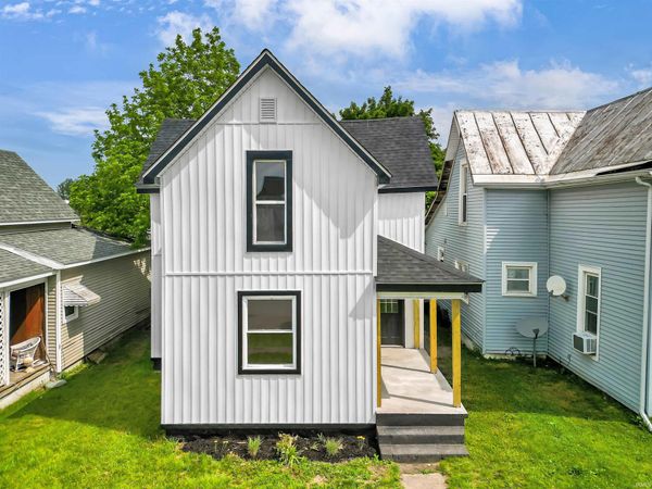 313 E South B Street, Gas City, IN 46933