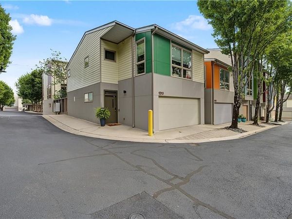 1213 Van Allen Mews NW, Atlanta, GA 30318