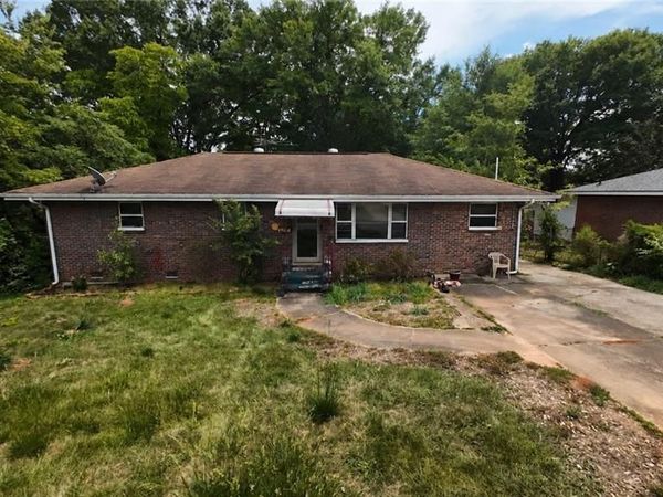 339 Windemere Way , Jonesboro, GA 30238