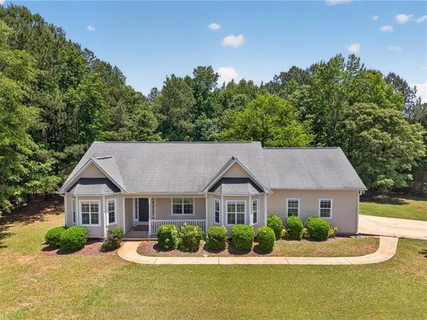 240 Ashley Trace Drive , Locust Grove, GA 30248