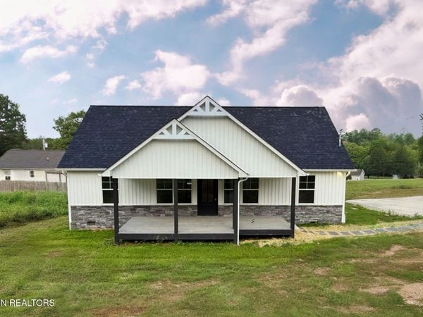 408 Glade Springs Rd, LaFollette, TN 37766