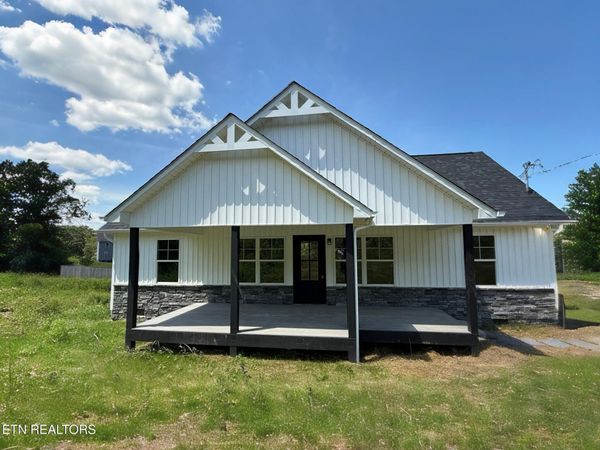 408 Glade Springs Rd, LaFollette, TN 37766