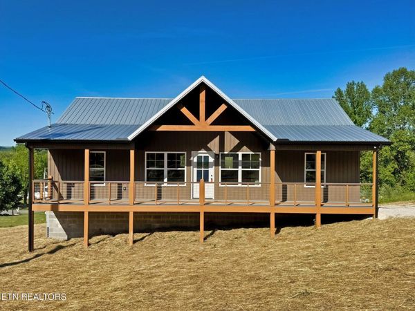 398 Glade Springs Rd, LaFollette, TN 37766