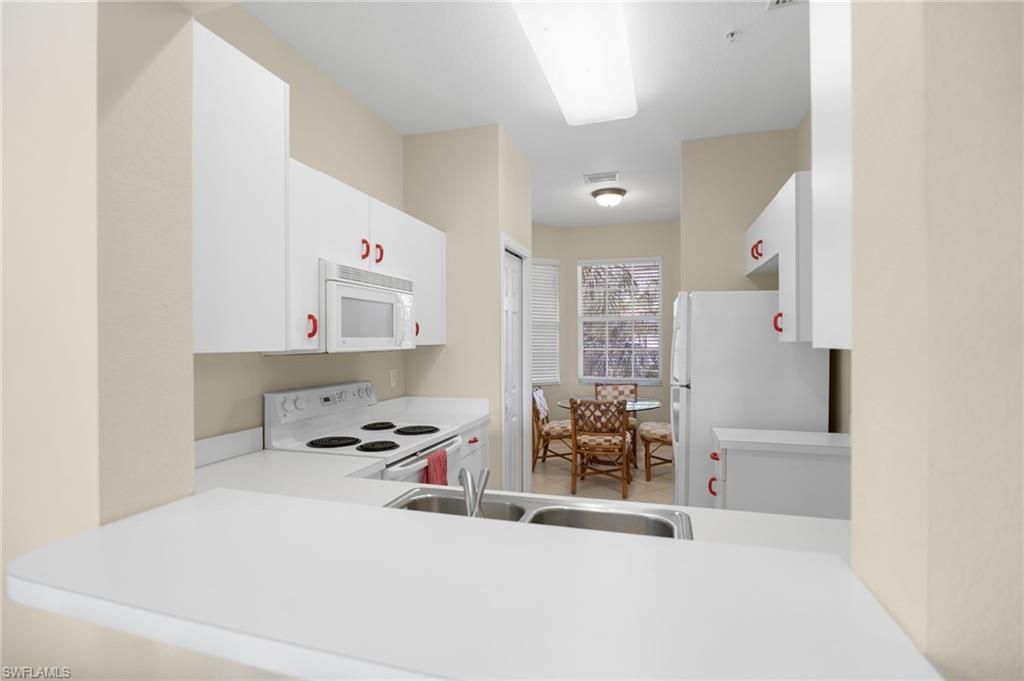 2345 Carrington Ct, Unit 204, Naples, FL 34109 Photo