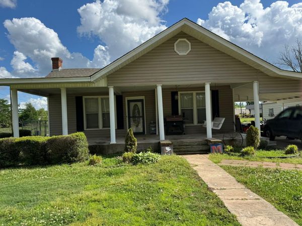 210 Burkett Ave., Vardaman, MS 38878