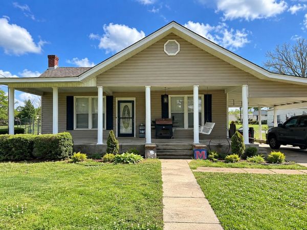 210 Burkett Ave., Vardaman, MS 38878