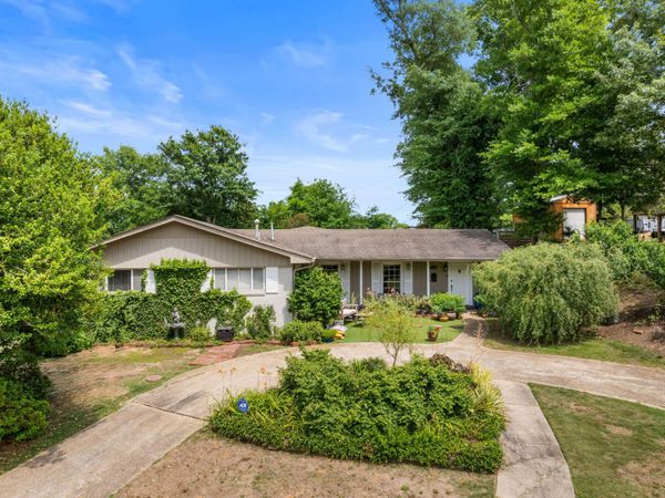 1204 Springdale Dr., Tupelo, MS 38804