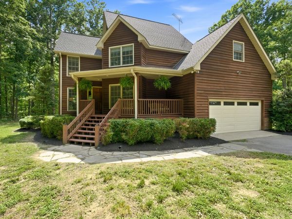 957 Ford Rd, White Bluff, TN 37187