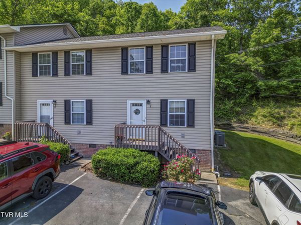 200 Arrowhead Drive, Unit 1, Johnson City, TN 37601