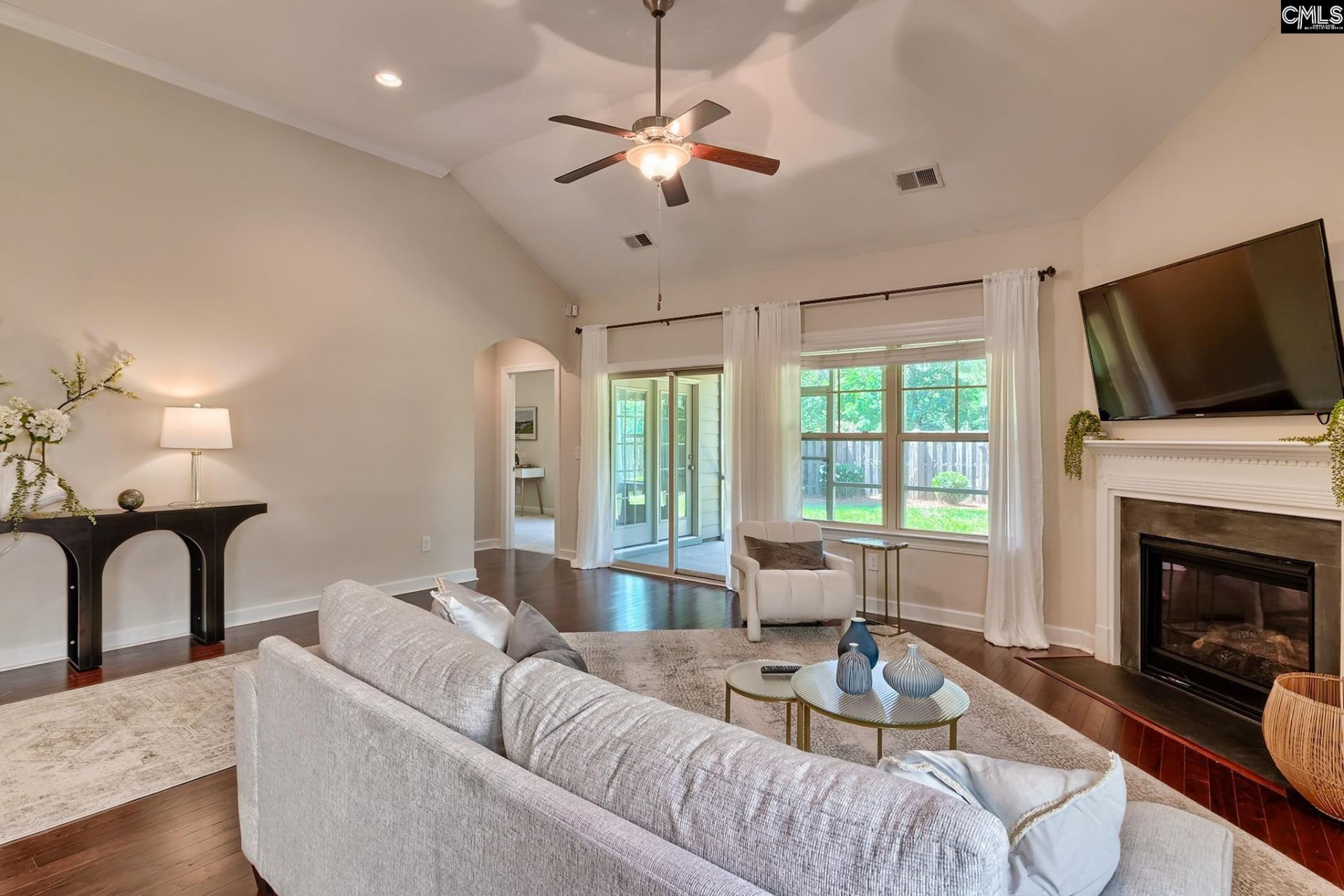 724 Xander Way  Photo 5