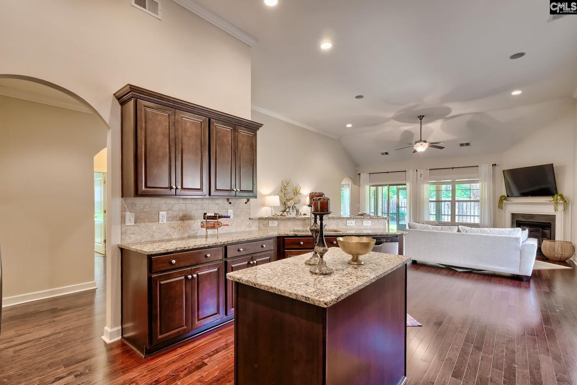 724 Xander Way  Photo 7