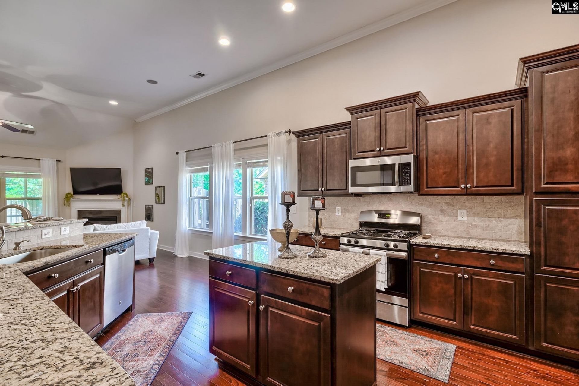 724 Xander Way  Photo 8