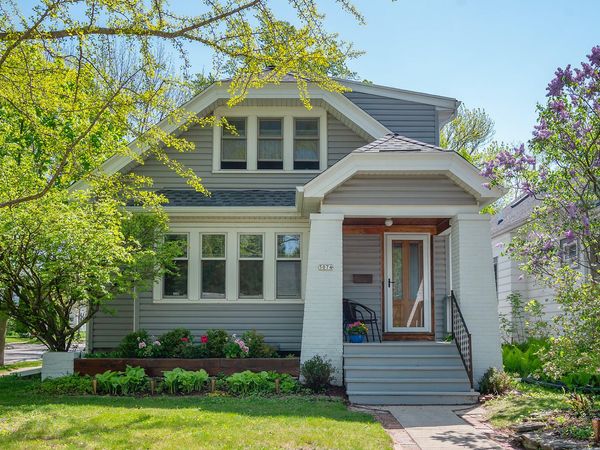 5074 N Hollywood Ave, Whitefish Bay, WI 53217