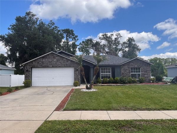 929 LAKE LINDLEY DRIVE N, DELAND, FL 32724