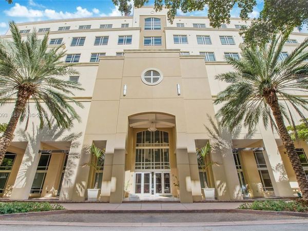 135 San Lorenzo Ave, Unit 720, Coral Gables, FL 33146