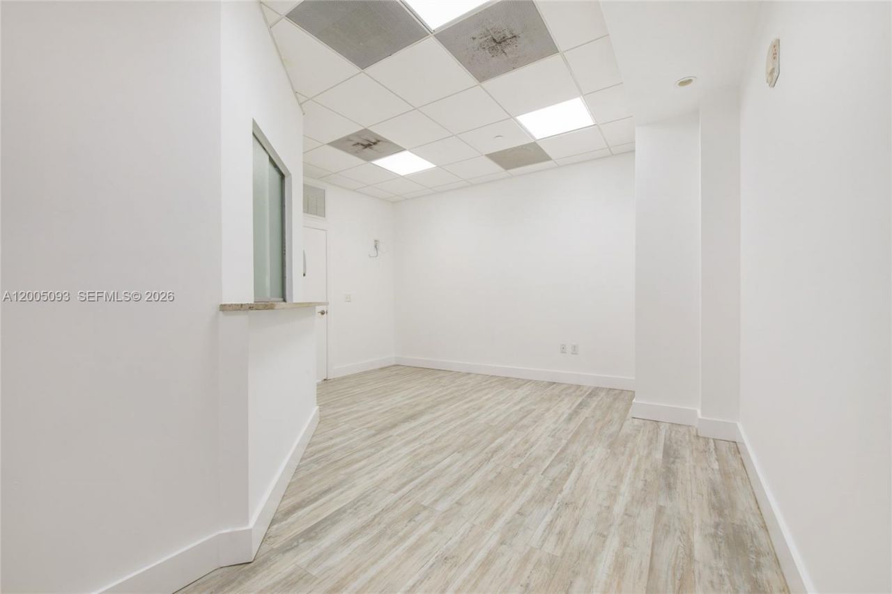 135 San Lorenzo Ave, Unit 720, Coral Gables, FL 33146 Photo
