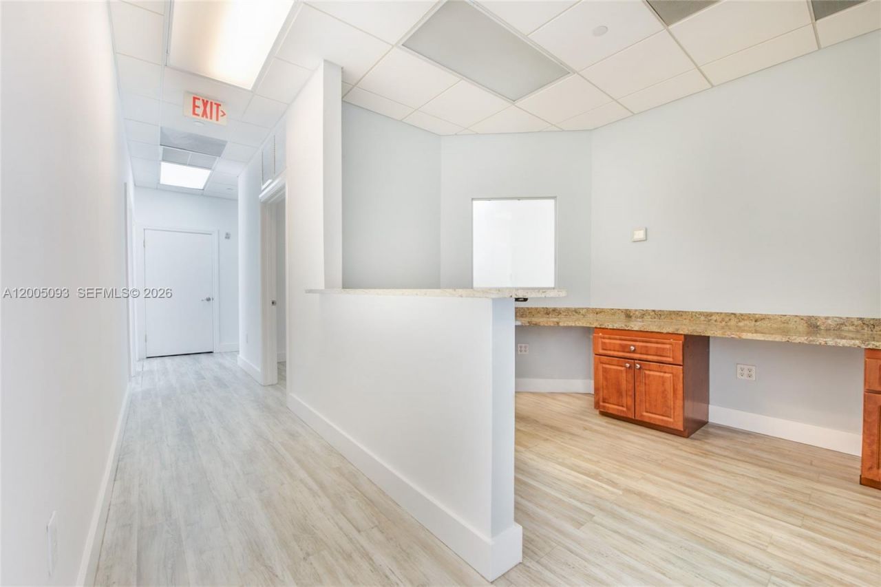 135 San Lorenzo Ave, Unit 720, Coral Gables, FL 33146 Photo