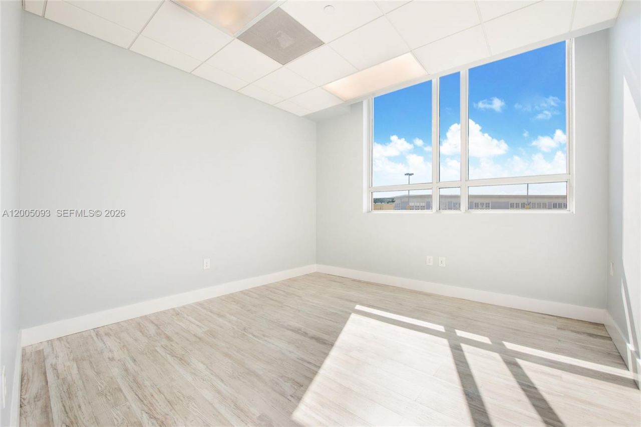 135 San Lorenzo Ave, Unit 720, Coral Gables, FL 33146 Photo