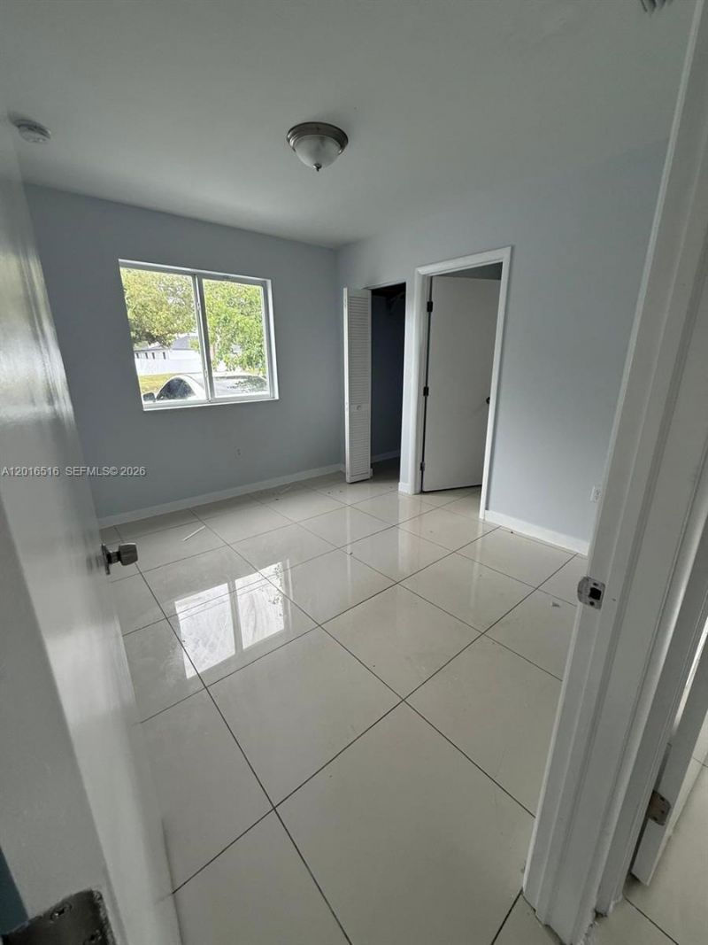 2121-2125 NW 72nd St , Miami, FL 33147 Photo