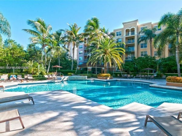 19555 E Country Club Dr, Unit 8502, Aventura, FL 33180
