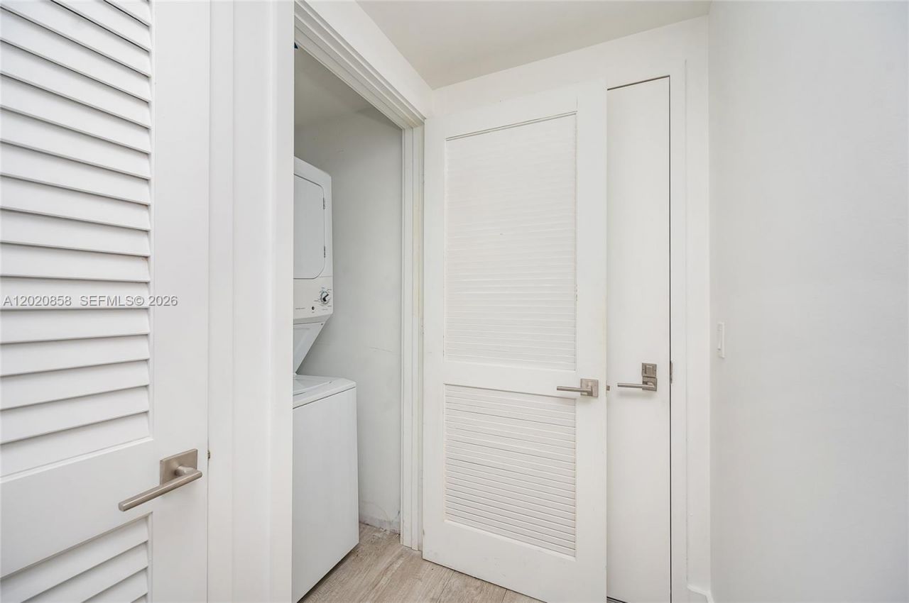 121 NE 34th St , Unit 1408, Miami, FL 33137 Photo