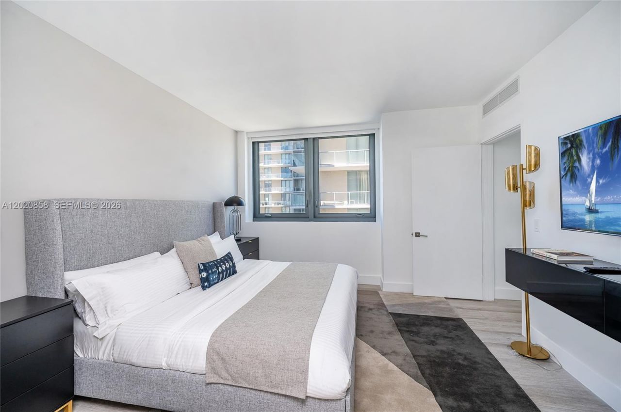 121 NE 34th St , Unit 1408, Miami, FL 33137 Photo