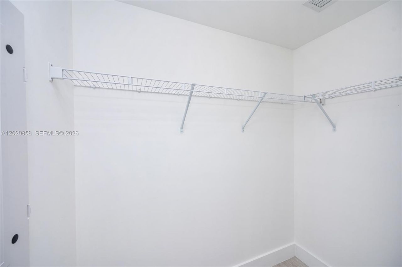 121 NE 34th St , Unit 1408, Miami, FL 33137 Photo
