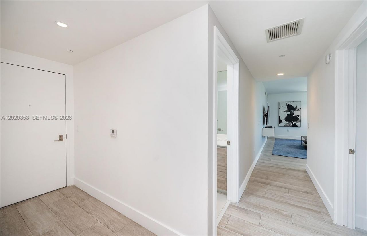 121 NE 34th St , Unit 1408, Miami, FL 33137 Photo