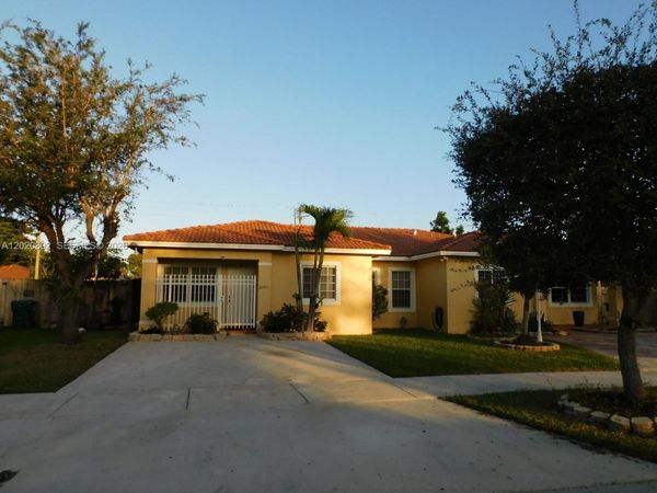21511 SW 122nd Ct , Miami, FL 33177