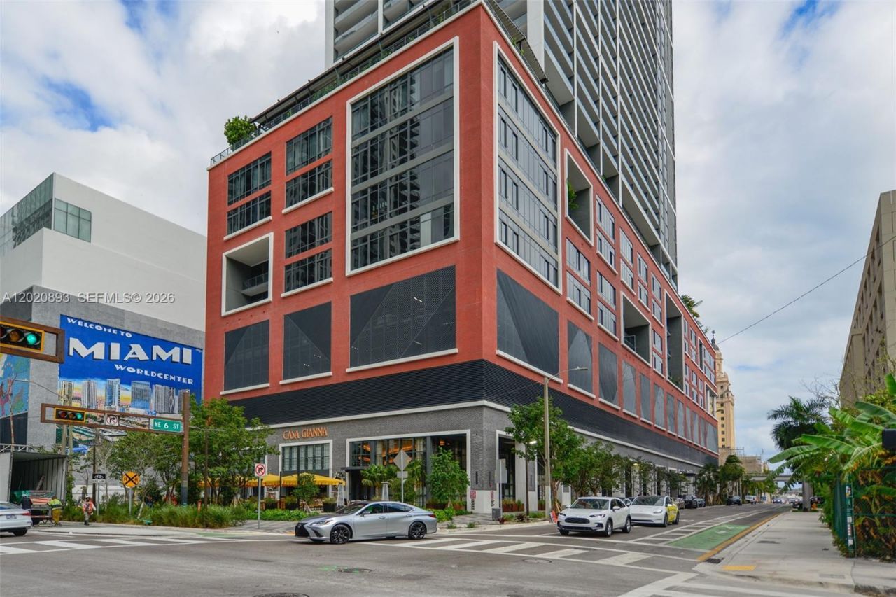 159 NE 6th St , Unit 4601, Miami, FL 33132 Photo