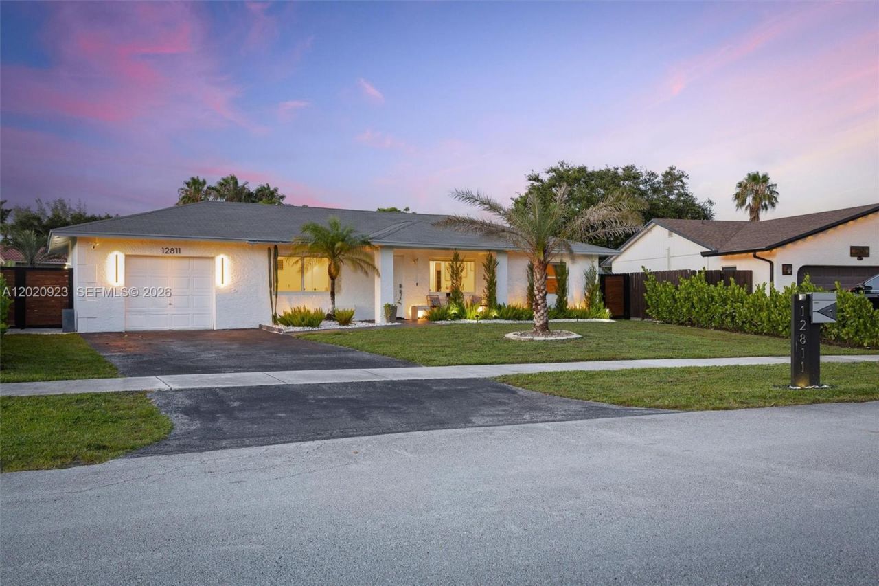 12811 SW 9th Pl, Davie, FL 33325 Photo