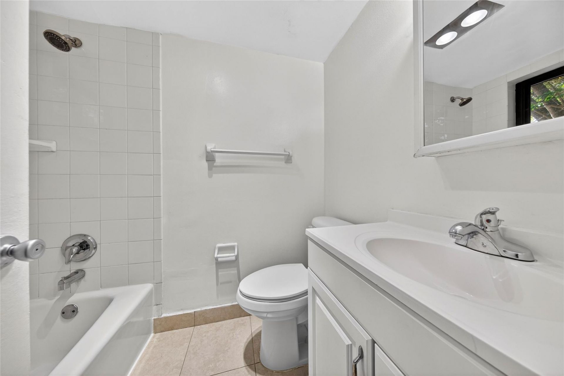 2201 NE 36th Street, Unit 105, Lighthouse Point, FL 33064 Photo