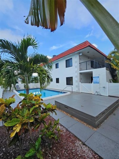 2201 NE 36th Street, Unit 105, Lighthouse Point, FL 33064 Photo