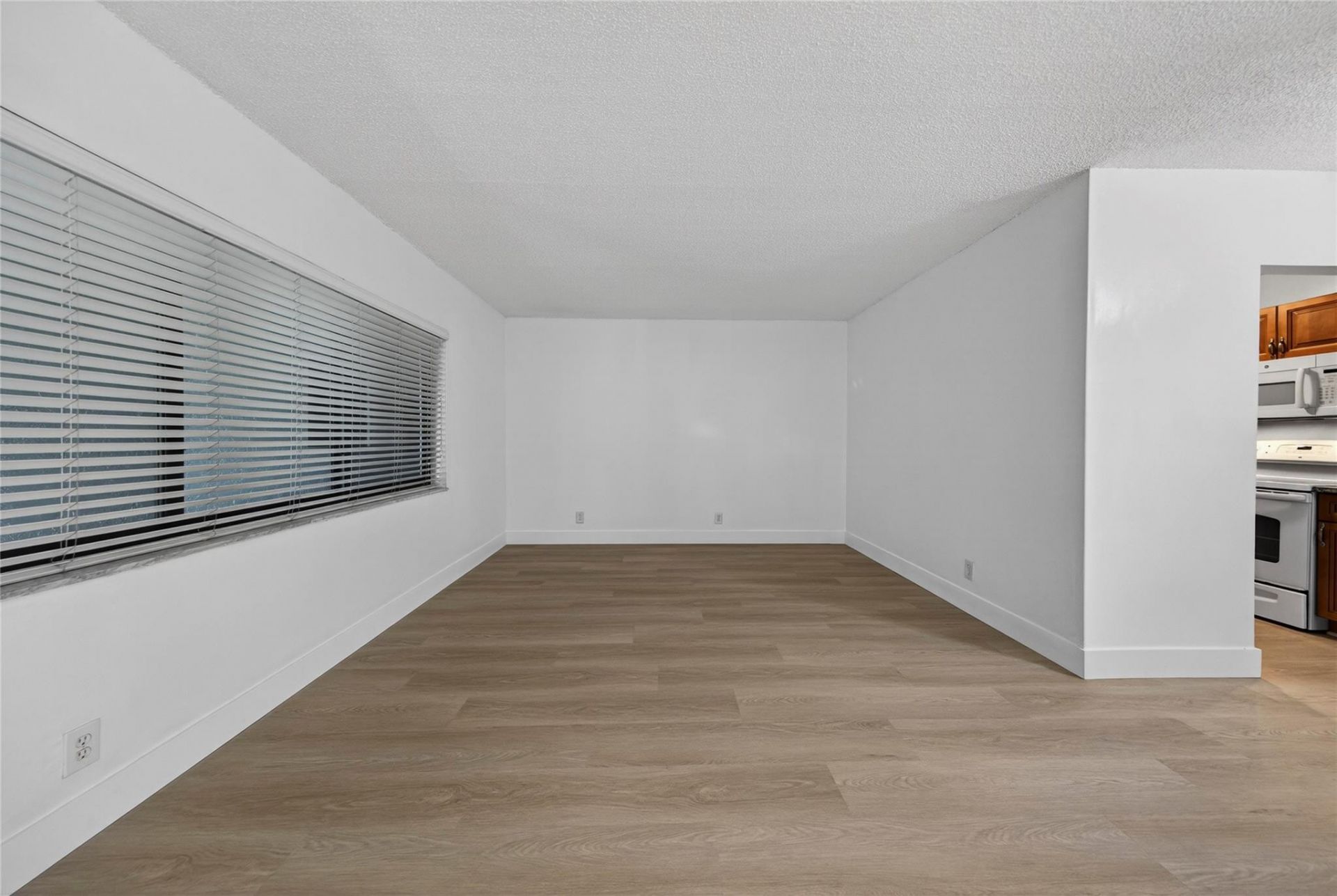 2201 NE 36th Street, Unit 105, Lighthouse Point, FL 33064 Photo