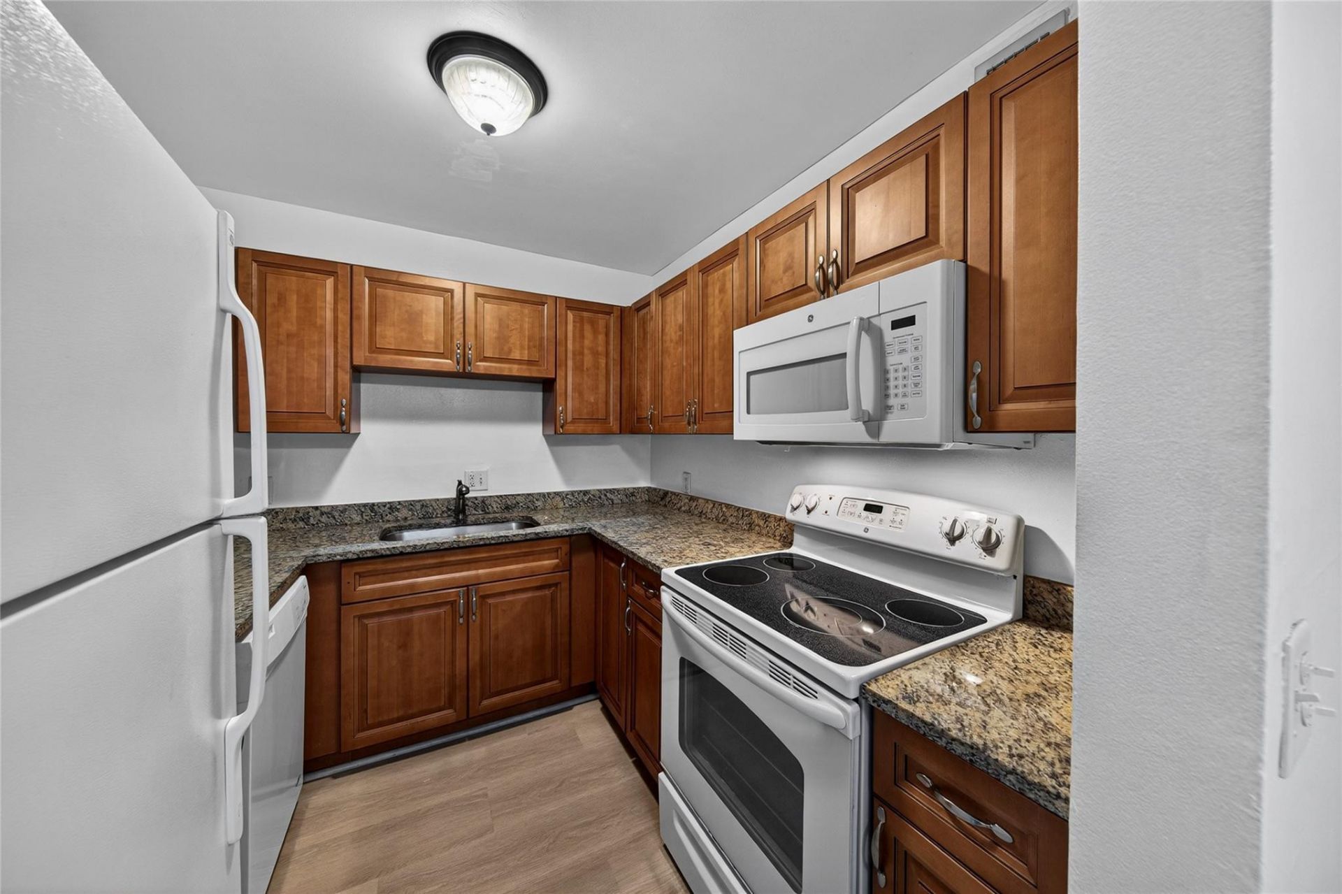2201 NE 36th Street, Unit 105, Lighthouse Point, FL 33064 Photo