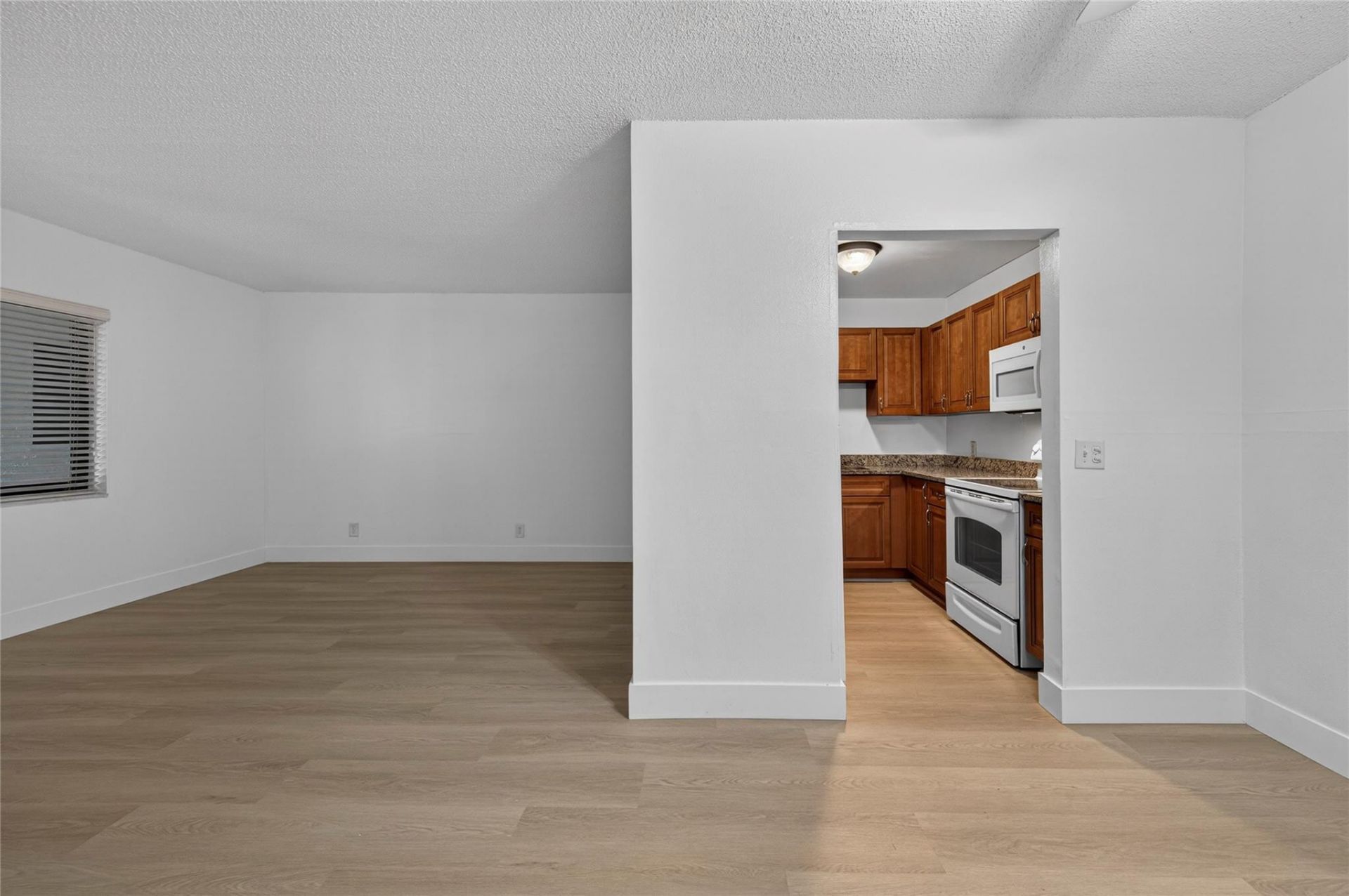 2201 NE 36th Street, Unit 105, Lighthouse Point, FL 33064 Photo